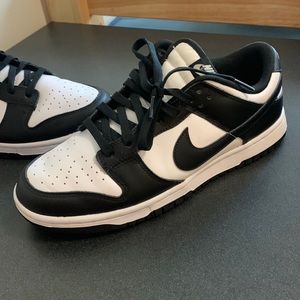 Black and white Dunks Men 8.5 Worn twice